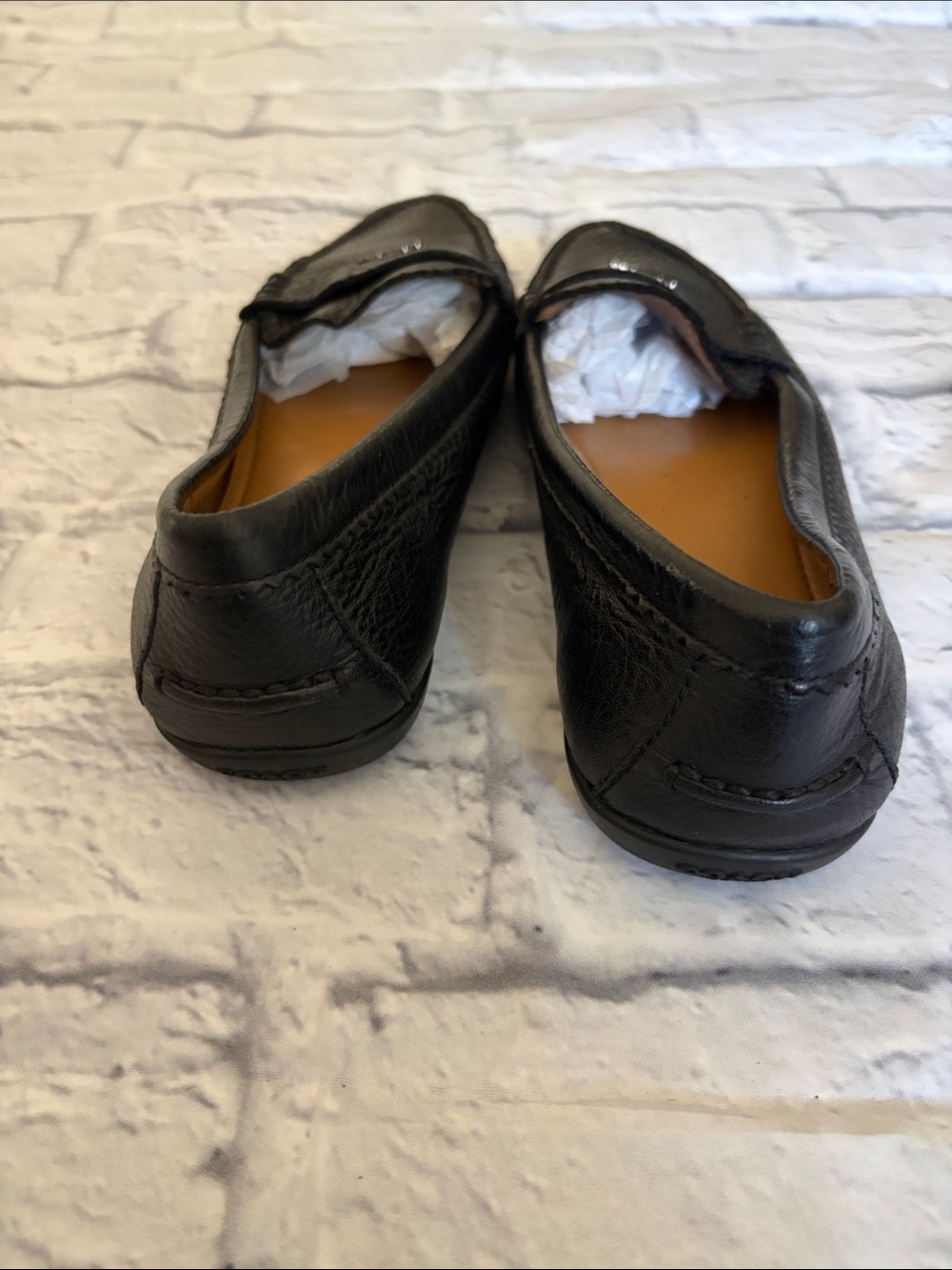 Coach Classic Leather Loaf - Black - Picture 2 of 5